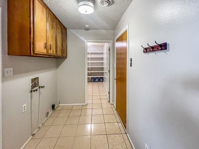 Photo - 1210 W Kiowa Ave