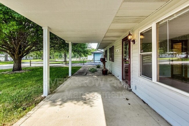 Photo - 205 Mooreland Dr