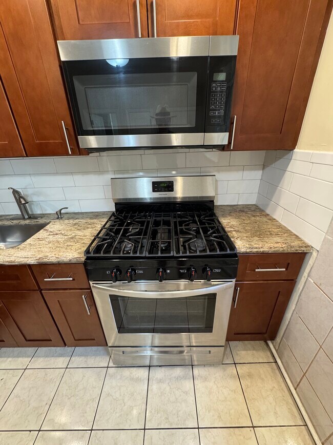 Photo - 37 Gautier Ave Unidad #2