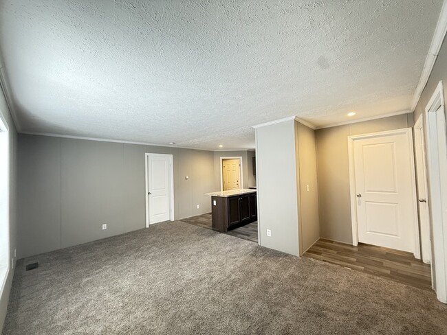 Photo - 10610 State Rte 762