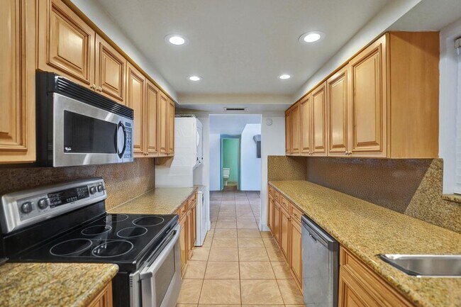 Building Photo - 1401 S Federal Hwy Unit 102