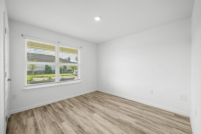 Photo - 39 Riverwalk Xing