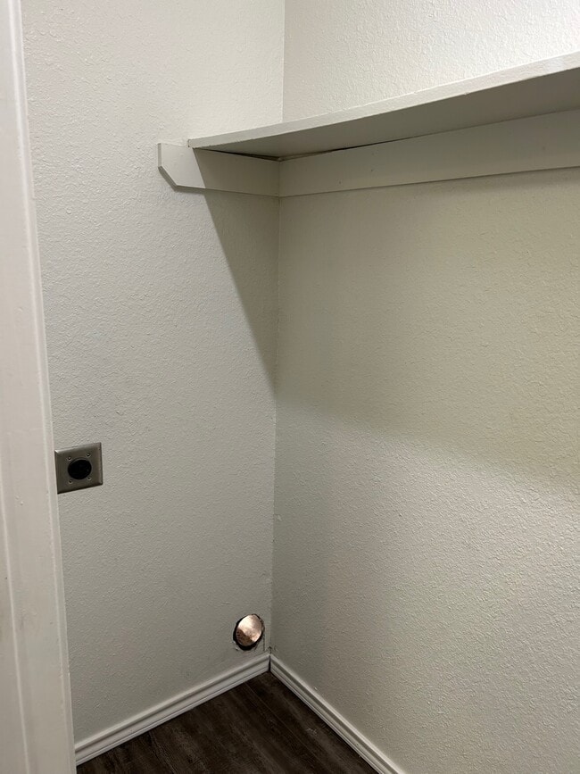 Photo - 434 S Nixon St