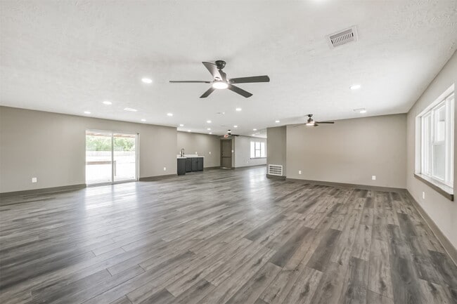 Photo - 9030 Almeda Genoa Rd