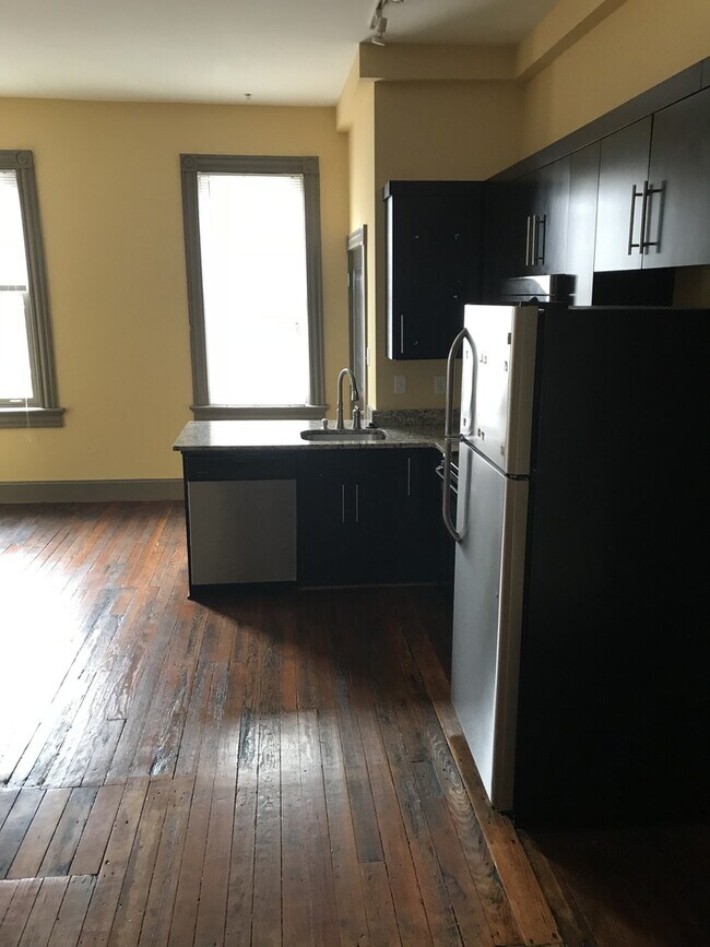 Photo - 217 E Grace St Unidad Apt #D