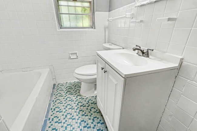 Photo - 2822 Sumter Ave