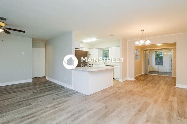 3 Bedroom Pet-Friendly Home in clearwater, FL with Main Street Renewal