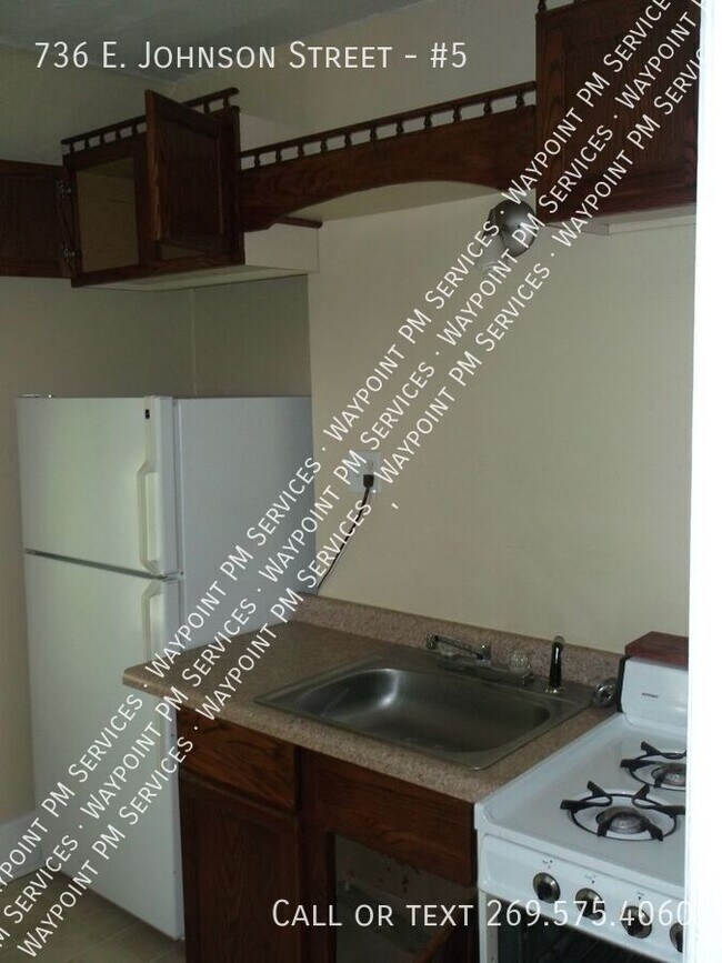 Photo - 736 E Johnson St Unidad #5