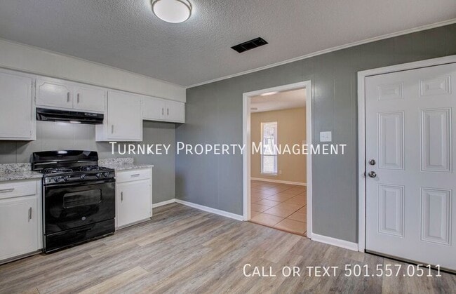 Photo - 202 Overland Trail