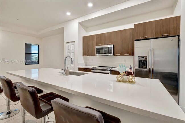 Photo - 8045 NW 104th Ave