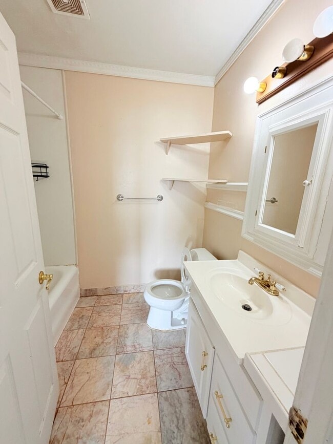 Photo - 11 17th St N Unit 9 17th St N