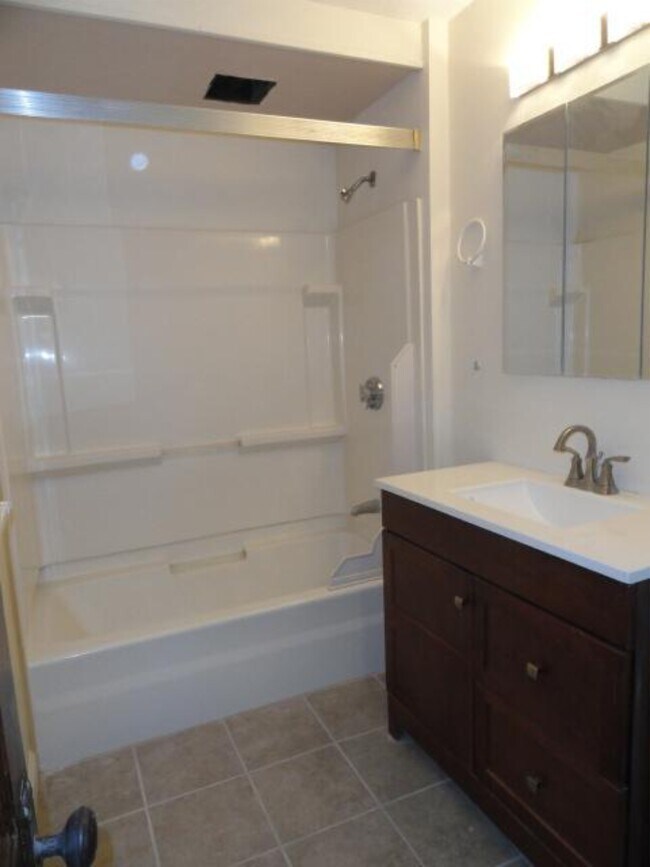 Photo - 101 Heath St Unit 2