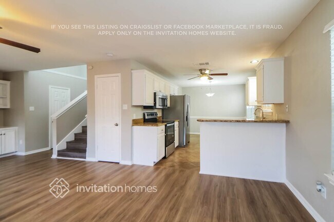 Photo - 2221 Jasmine Path