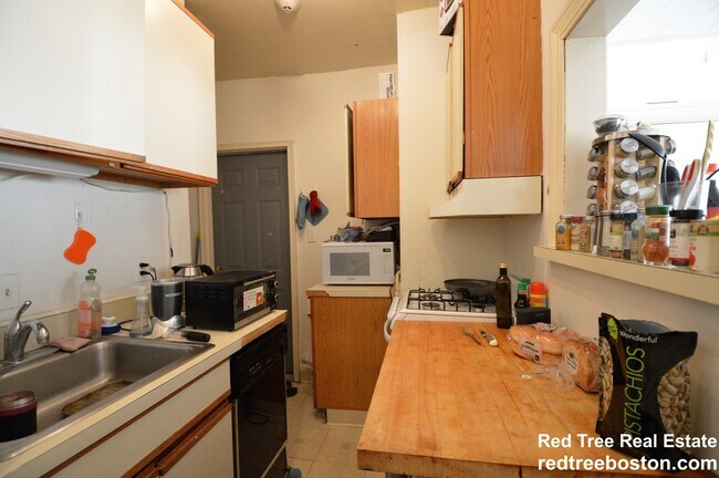 Photo - 100 St Mary's St Unit 8