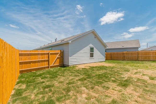 Photo - 6406 Reuben Kemper