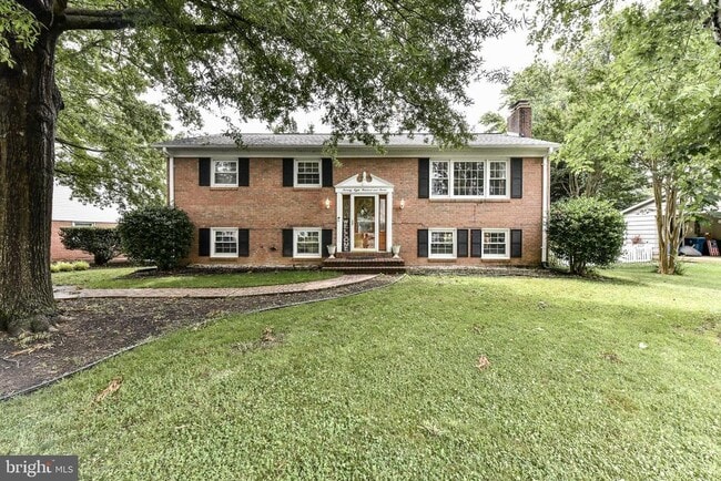 Building Photo - 7807 Suffolk Ct Rental