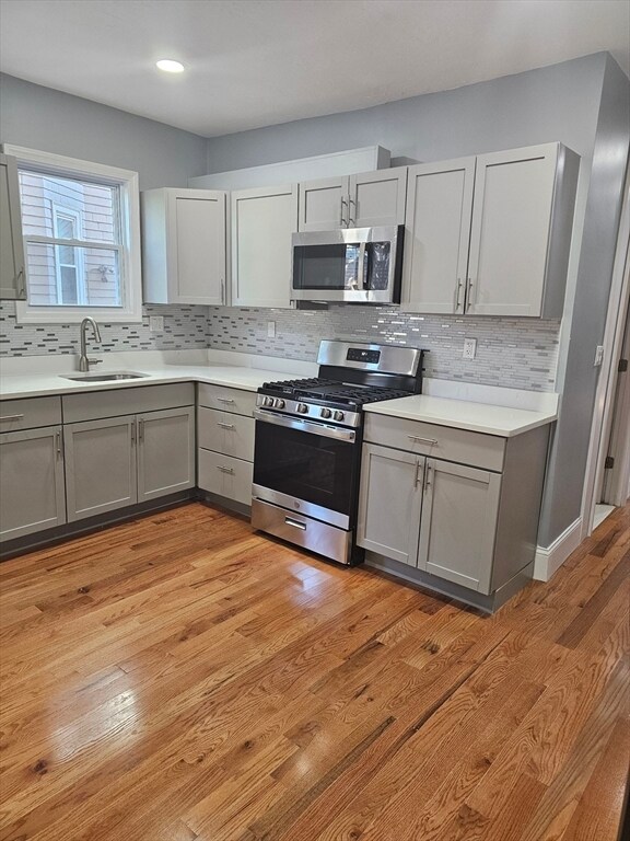 10 Hosmer St