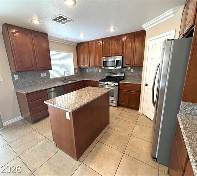 Photo - 5565 Golden Palms Ct