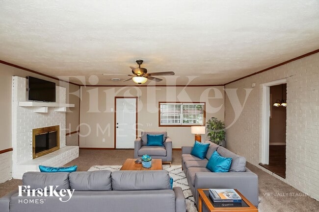 Photo - 2422 Chestnut Log Ln