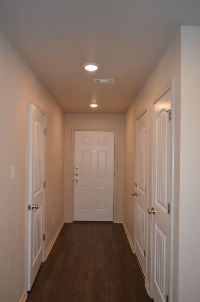Photo - 1701 Castroville Trl Unit B 1701