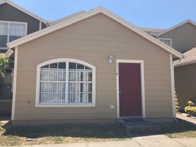 1-Story Townhouse - 1-Story Townhouse