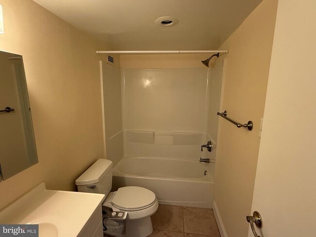 Photo - 5225 Pooks Hill Rd Unit 724N