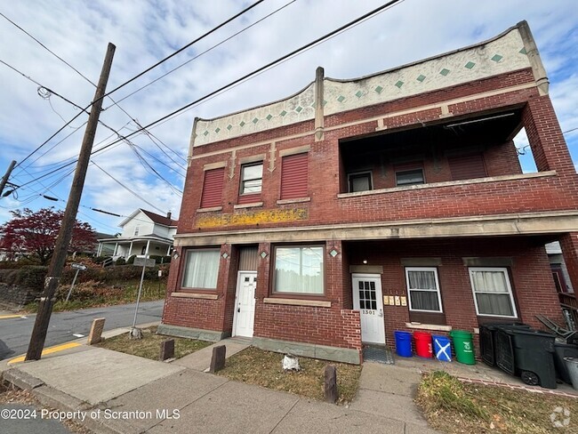 Building Photo - 1301 Main St Unit 1 Rental