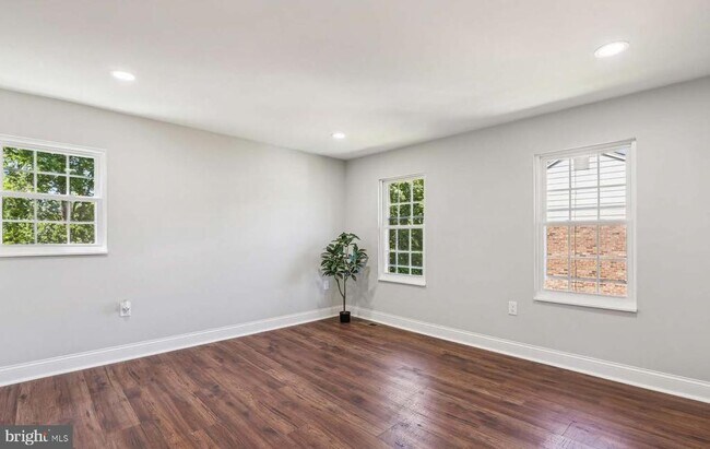 Photo - 7081 Leewood Forest Dr