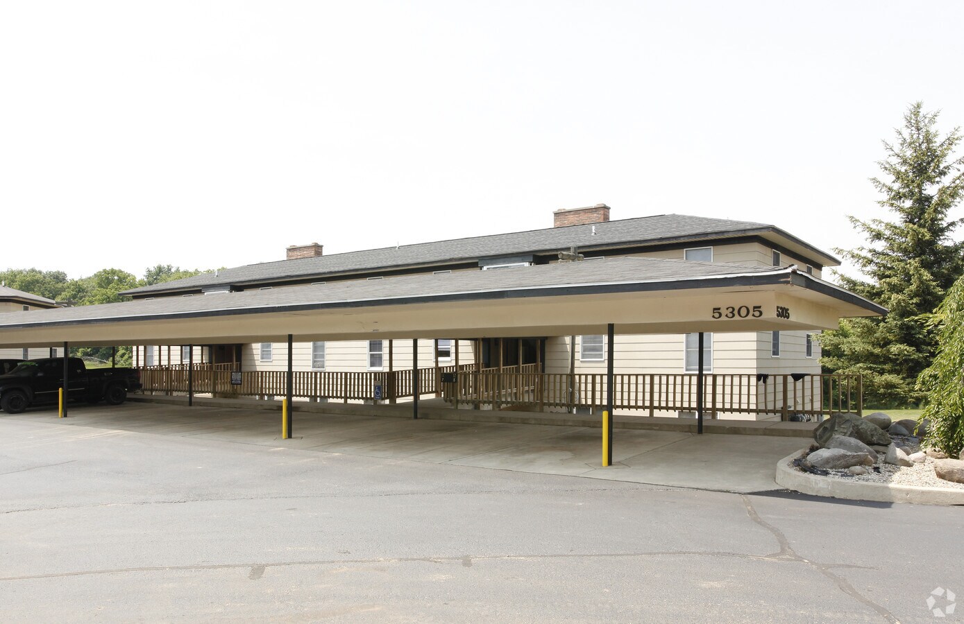 Willows On Twin Ponds - Willows on Twin Ponds