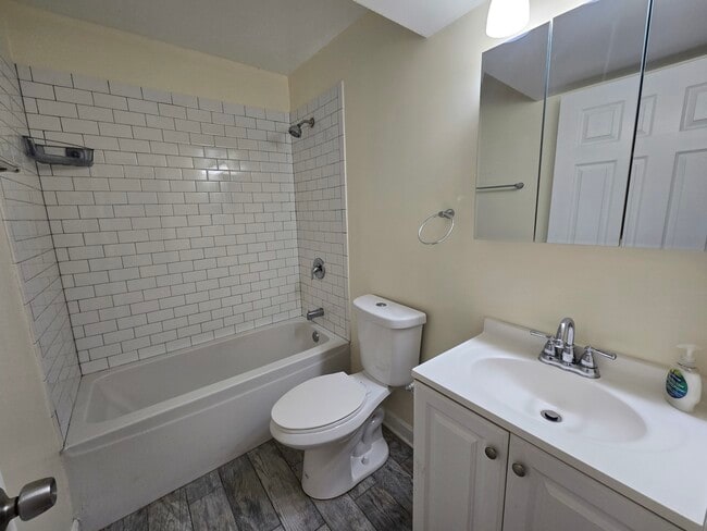 Photo - 6339 S Eberhart Ave