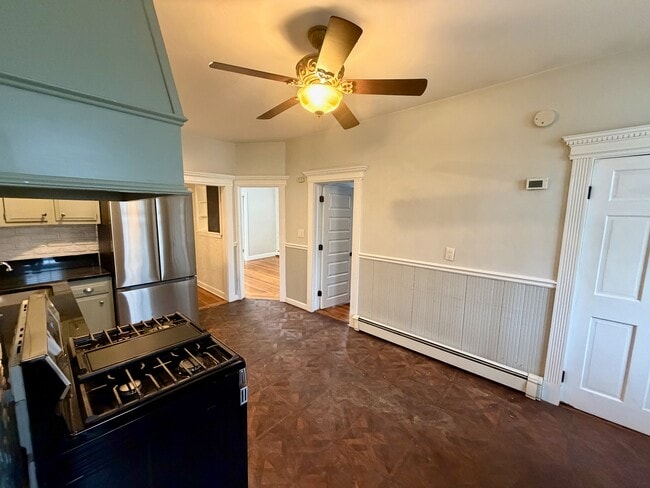 Photo - 324 Chelsea St Unit 3