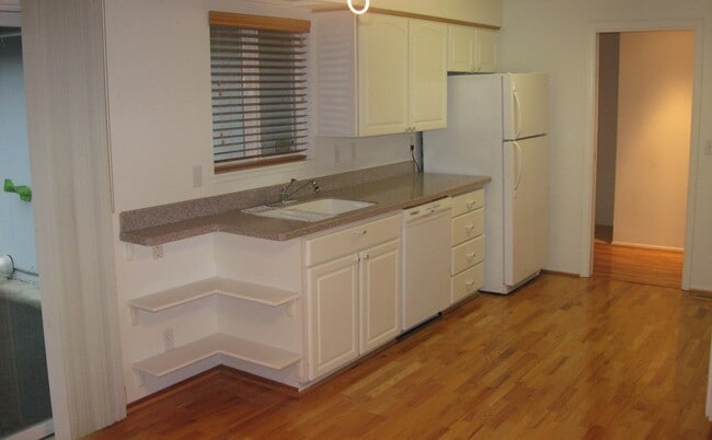 Photo - SalemTowne, Over 55 community