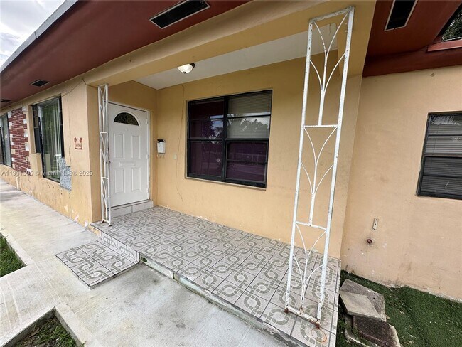 Photo - 1770 NE 148th St Unit 1770