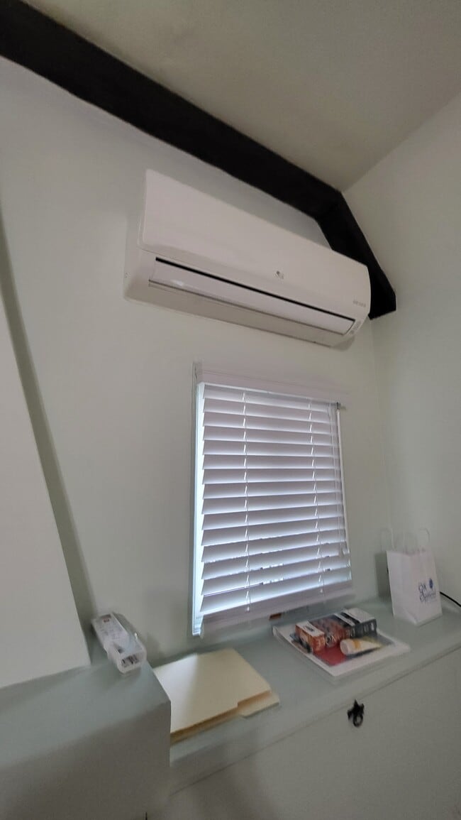 Photo - 16418 Halldale Ave Unidad 2