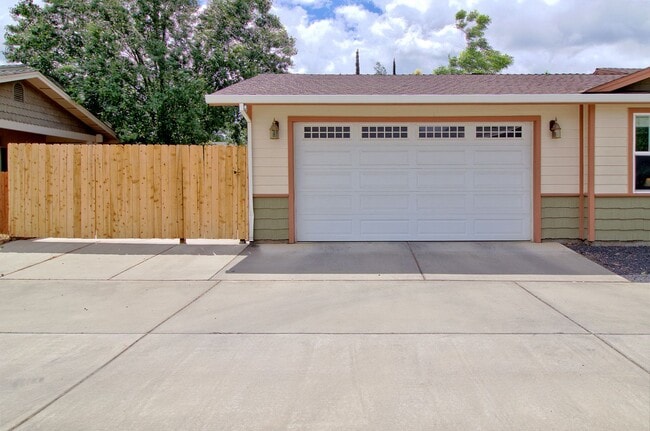 Photo - Coming Soon! Beautiful house in the Ave's