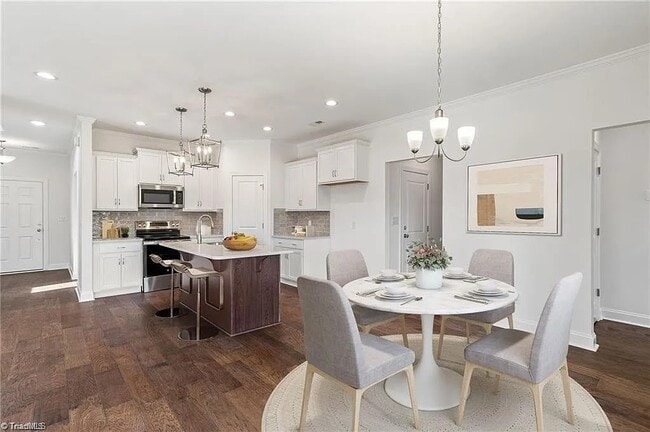 Photo - 1675 Ashmead Ln