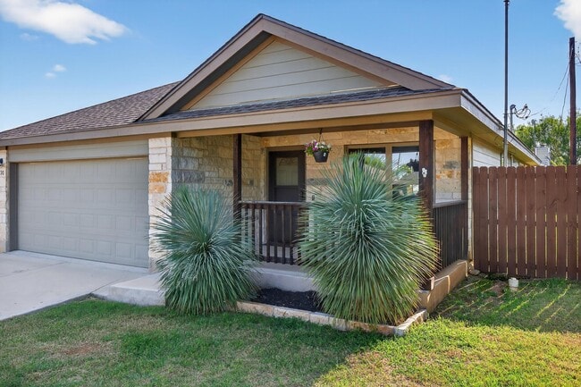 Photo - 830 Cypress Ln