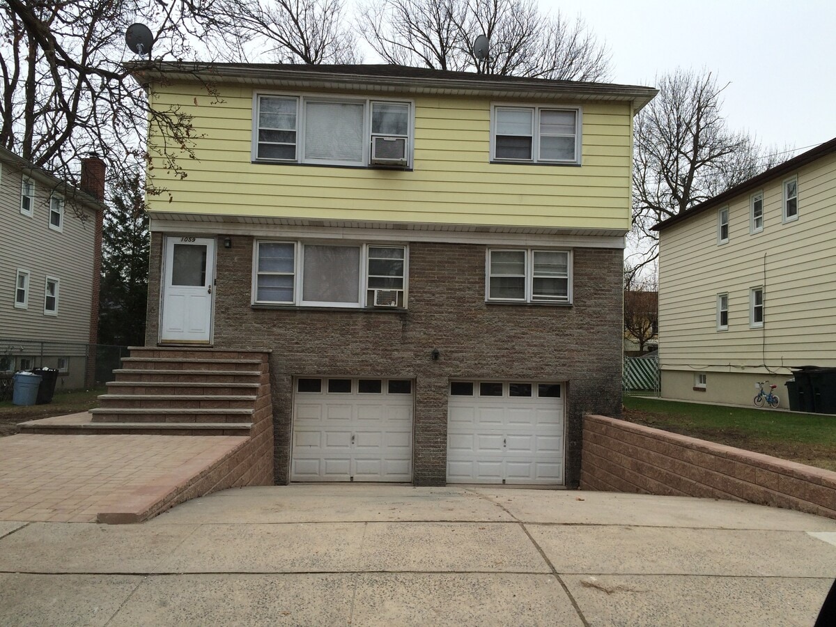 Photo - 1059 Brighton St Unit 1st floor