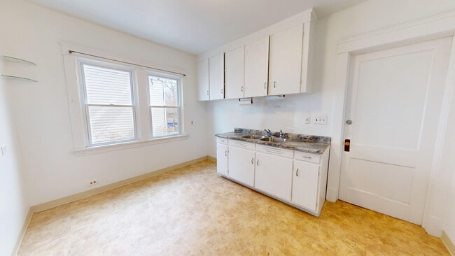 Photo - 12900 Hoy Ave