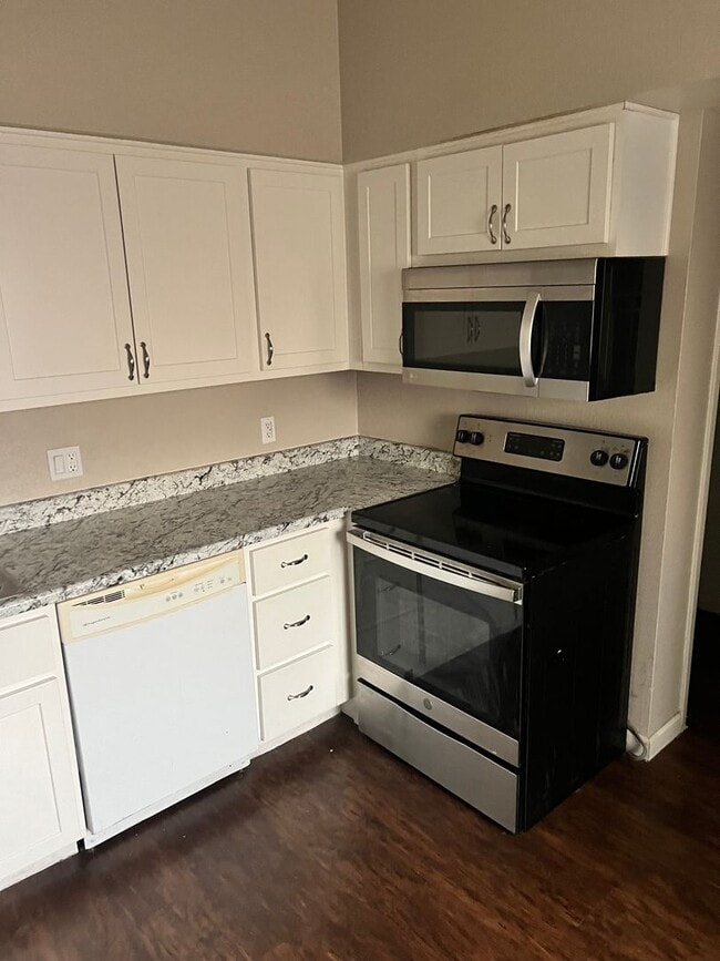 Photo - 2813 E Paradise Ln Unit 102