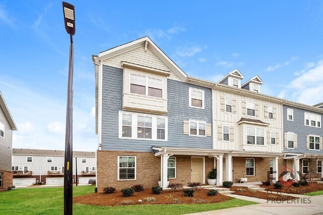 Building Photo - 7125 Brookview Ln