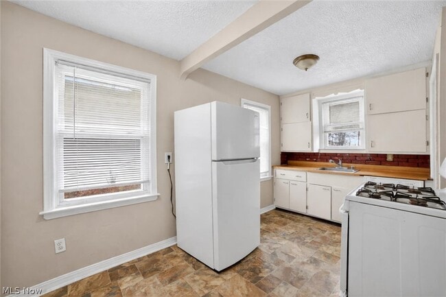 Photo - 1568 Parker Dr