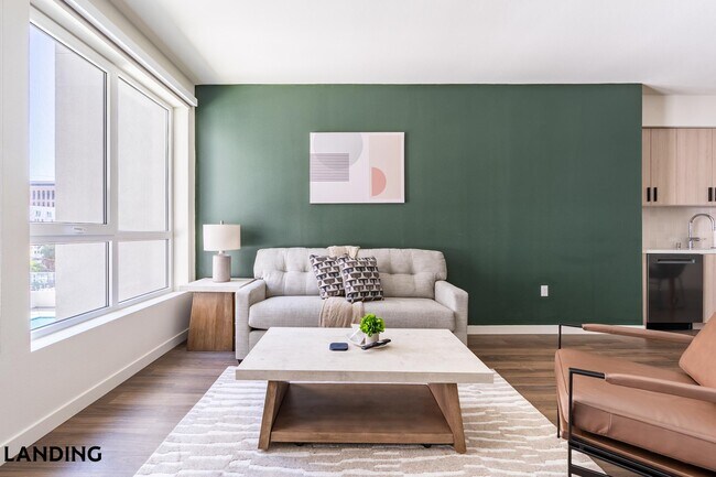 549 S Harvard Blvd Unit 301