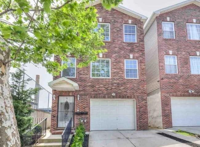 Photo - 431 Bramhall Ave Unidad 2nd Floor