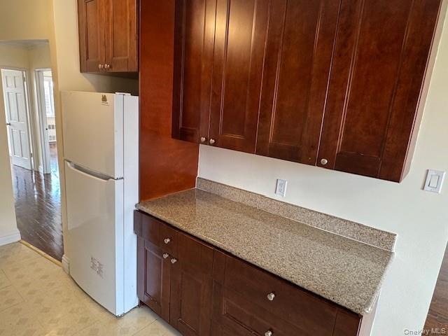 Photo - 25-44-44 81st St Unidad 2nd Floor