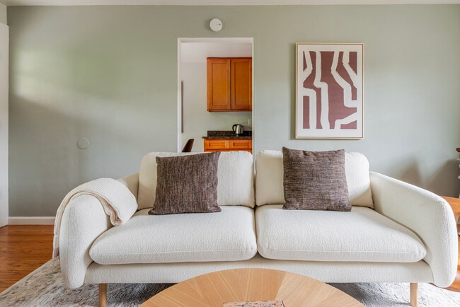 Photo - 327 Hawthorne Ave Unidad FL1-ID2114