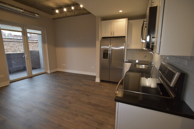 Photo - 3833 N Broadway Unit 722