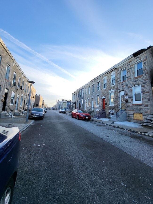 Photo - 3Br/1Ba Townhouse
