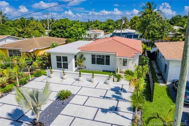 Photo - 1731 NE 172nd St