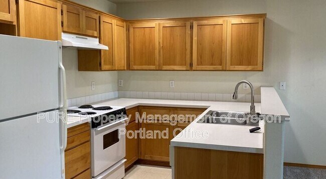 Photo - 15617 NE Milton Pl
